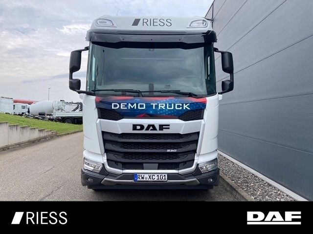 DAF XF 530 FT PXP Alcoa LED Intarder Hydraulik 4x4 - Nyergesvontató: 2 kép. DAF XF 530 FT PXP Alcoa LED Intarder Hydraulik 4x4 - Nyergesvontató: 2 kép.