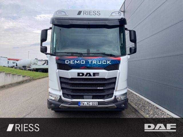 DAF XF 530 FT PXP Alcoa LED Intarder Hydraulik 4x4 - Nyergesvontató: 3 kép. DAF XF 530 FT PXP Alcoa LED Intarder Hydraulik 4x4 - Nyergesvontató: 3 kép.