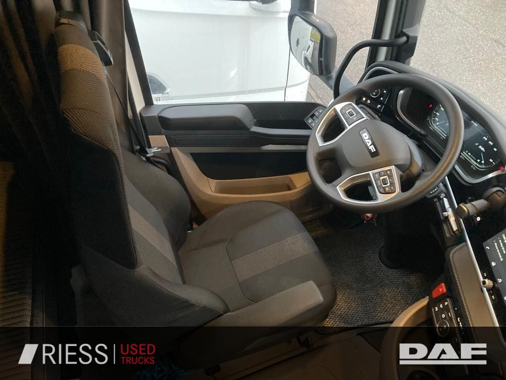 DAF XG 480 FT 4x2 Intarder - Nyergesvontató: 5 kép. DAF XG 480 FT 4x2 Intarder - Nyergesvontató: 5 kép.