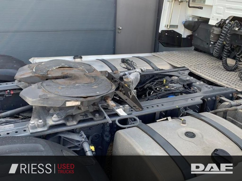 Nyergesvontató DAF XG 480 FT SpurH: 8 kép.