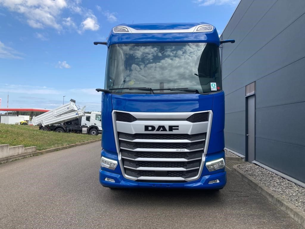 DAF XG 530 FT Alcoa Intarder Standklima Alcoa Kamera - Nyergesvontató: 5 kép. DAF XG 530 FT Alcoa Intarder Standklima Alcoa Kamera - Nyergesvontató: 5 kép.