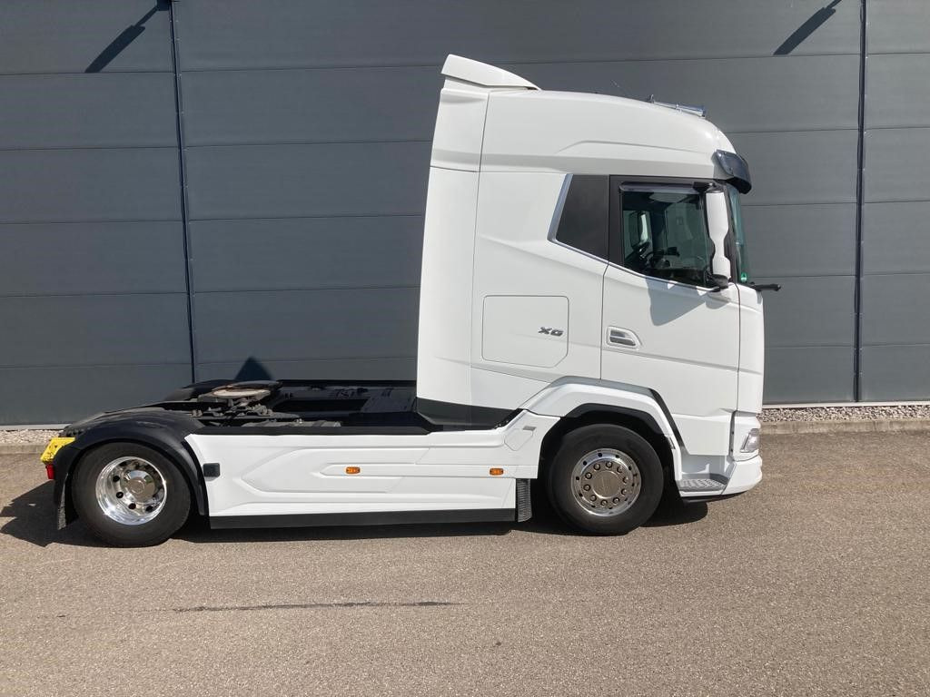 DAF XG 530 FT NGD Garantie bis 10.2025 - Nyergesvontató: 3 kép. DAF XG 530 FT NGD Garantie bis 10.2025 - Nyergesvontató: 3 kép.