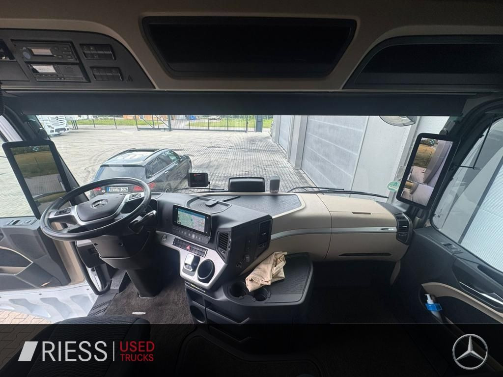 Mercedes-Benz Actros 1848 LS 4x2 GigaSpace - Nyergesvontató: 5 kép. Mercedes-Benz Actros 1848 LS 4x2 GigaSpace - Nyergesvontató: 5 kép.