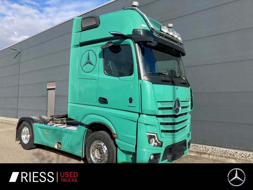 Mercedes-Benz Actros 1853 LS Giga Space Alcoa Hydraulik Navi Mercedes-Benz Actros 1853 LS Giga Space Alcoa Hydraulik Navi - Nyergesvontató: 1 kép. Mercedes-Benz Actros 1853 LS Giga Space Alcoa Hydraulik Navi Mercedes-Benz Actros 1853 LS Giga Space Alcoa Hydraulik Navi - Nyergesvontató: 1 kép.