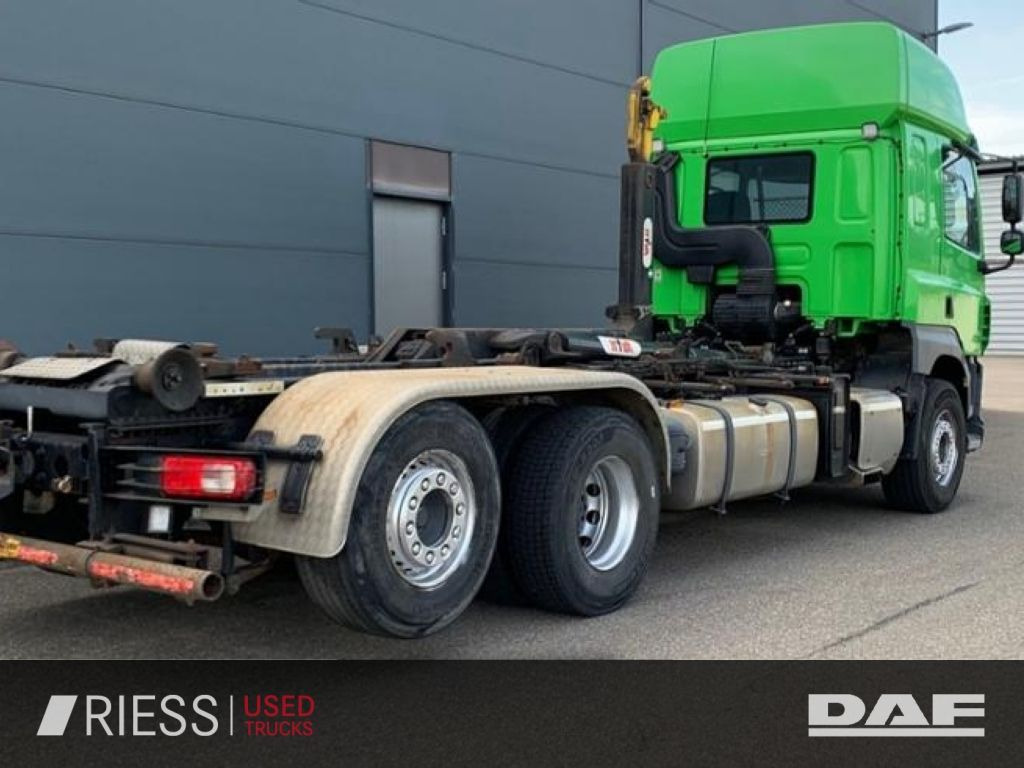DAF CF 480 FAN Abroller 7 m Lenkachse Motorabtrieb - Teherautó: 4 kép. DAF CF 480 FAN Abroller 7 m Lenkachse Motorabtrieb - Teherautó: 4 kép.
