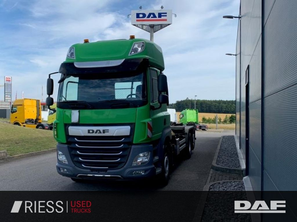 DAF CF 480 FAN Abroller 7 m Lenkachse Motorabtrieb - Teherautó: 3 kép. DAF CF 480 FAN Abroller 7 m Lenkachse Motorabtrieb - Teherautó: 3 kép.