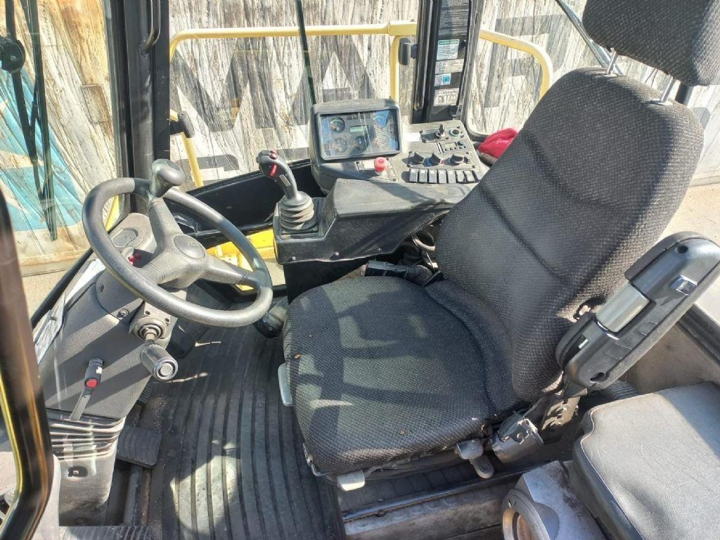 Hyster H22.00XM-12EC - Konténer targoncá: 4 kép. Hyster H22.00XM-12EC - Konténer targoncá: 4 kép.