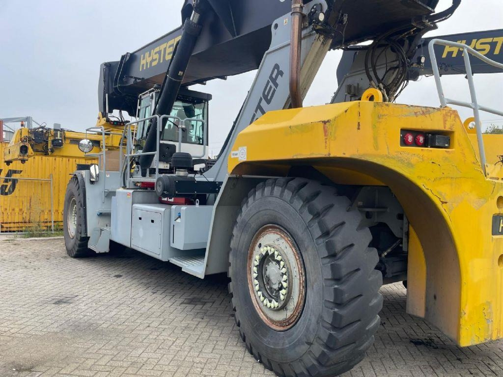 Hyster RS46-41XD/67S - Konténerrakodó: 3 kép. Hyster RS46-41XD/67S - Konténerrakodó: 3 kép.