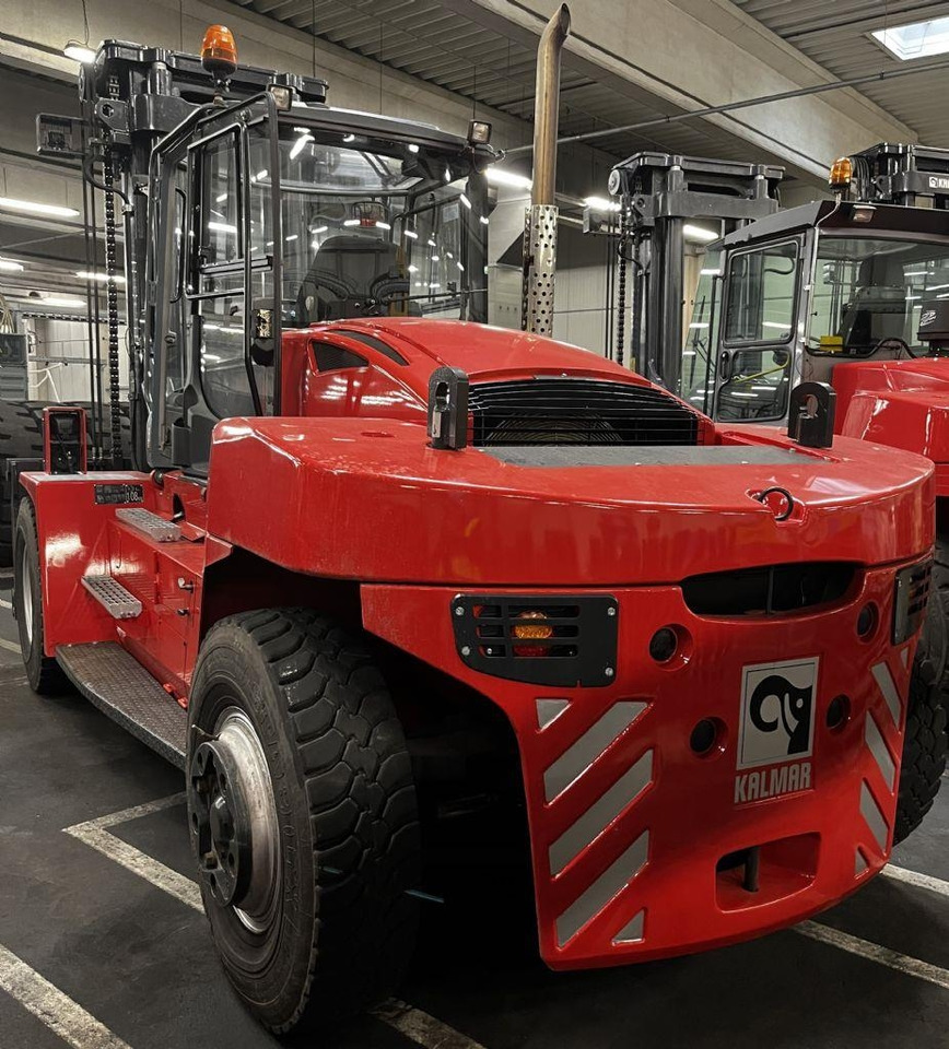 Kalmar DCG120-12 - Dízel targonca: 4 kép. Kalmar DCG120-12 - Dízel targonca: 4 kép.