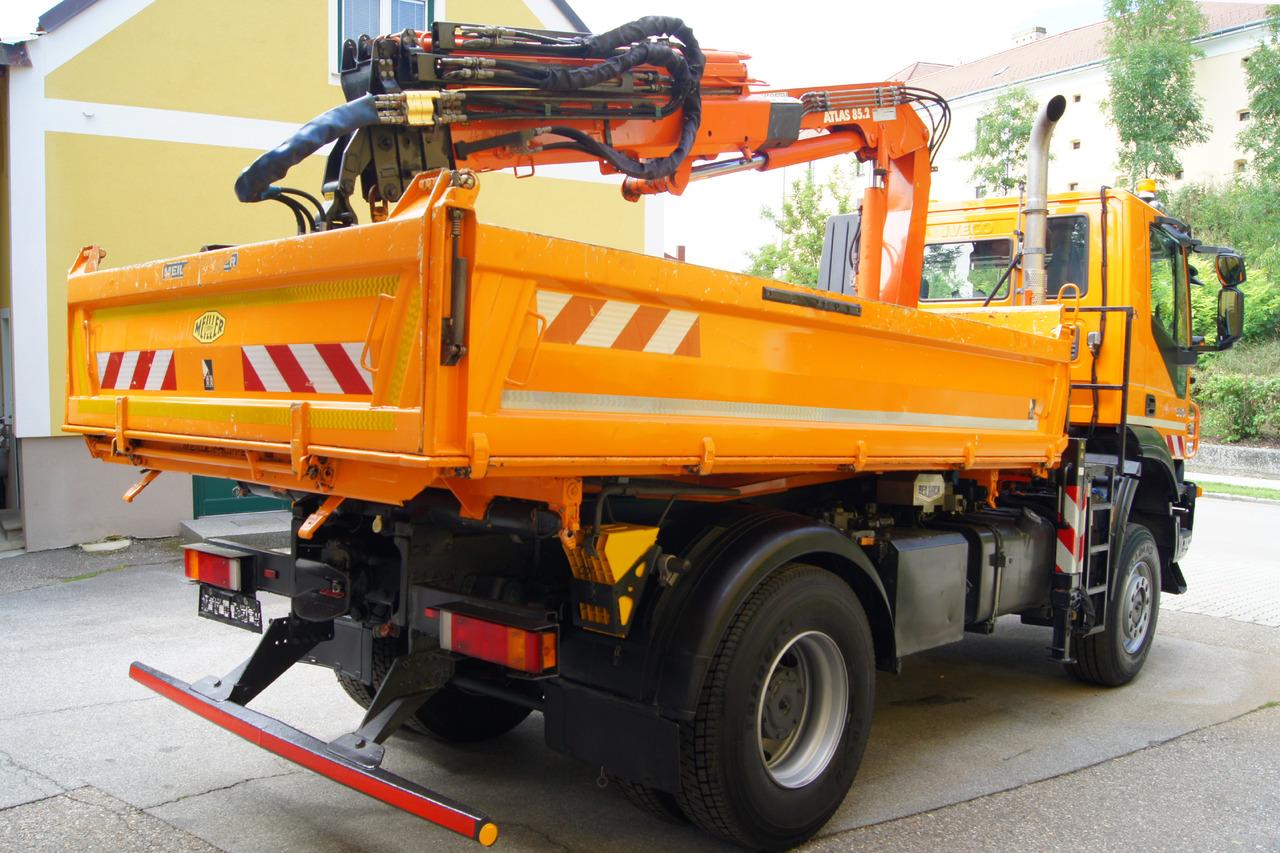 IVECO 190T33 Trakker 4x4/ATLAS 85.2/Euro5/Winterdienst/Streuer - Billenőplatós teherautó: 5 kép. IVECO 190T33 Trakker 4x4/ATLAS 85.2/Euro5/Winterdienst/Streuer - Billenőplatós teherautó: 5 kép.