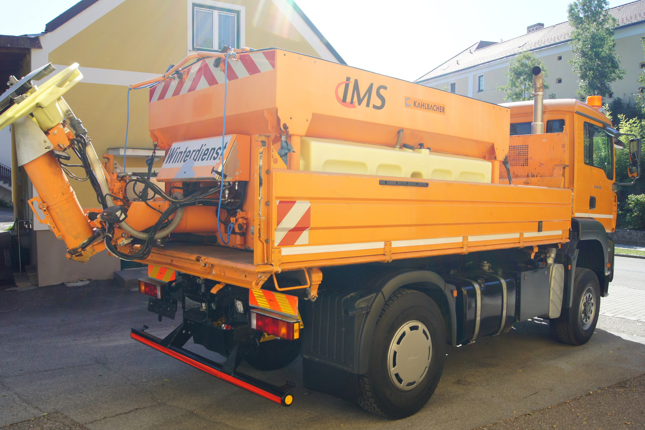 MAN TGA 18.310 BL 4x4/MEILLER/Salzstreuer/Winterdienst - Hóeltakarító gép: 4 kép. MAN TGA 18.310 BL 4x4/MEILLER/Salzstreuer/Winterdienst - Hóeltakarító gép: 4 kép.