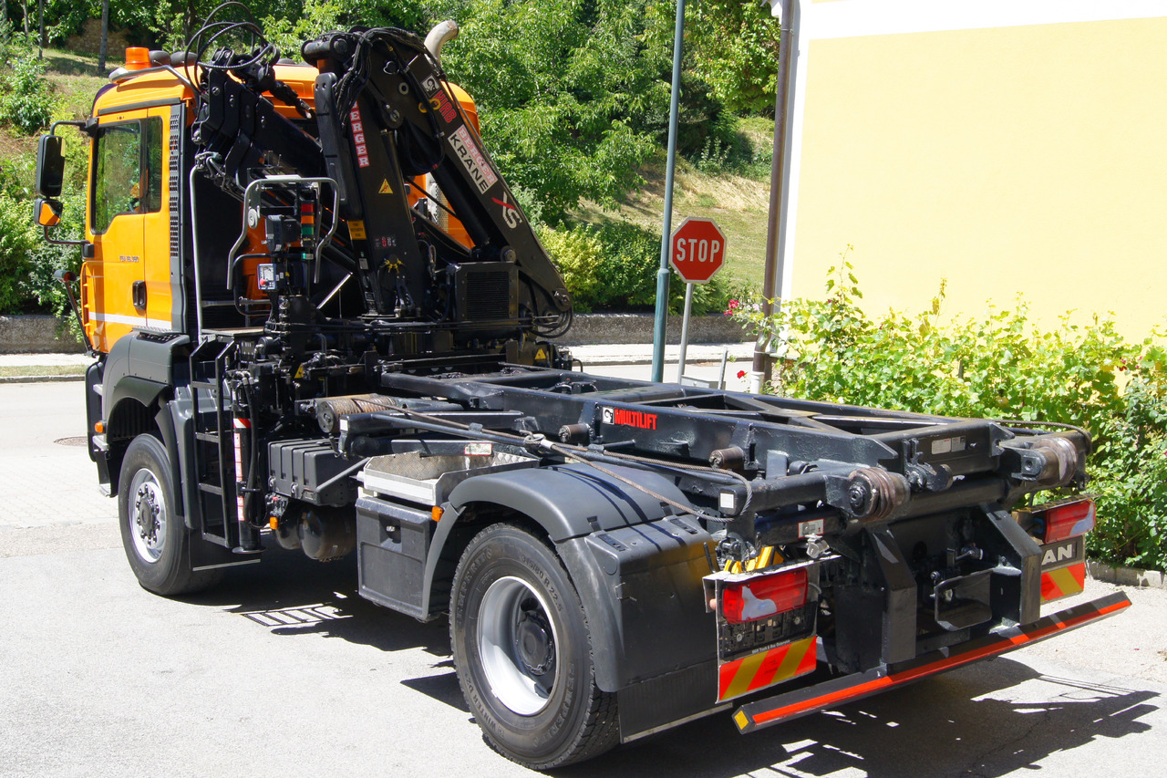 MAN TGA 18.360 BL 4x4/Euro4/TÜV/HIAB 111/MULTILIFT/Winterdienst - Teherautó - kábelrendszer, Darus autó: 4 kép. MAN TGA 18.360 BL 4x4/Euro4/TÜV/HIAB 111/MULTILIFT/Winterdienst - Teherautó - kábelrendszer, Darus autó: 4 kép.