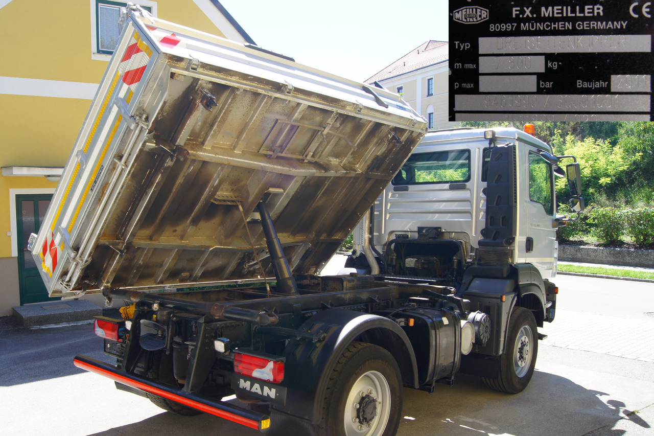 MAN TGM 13.290/4x4/TÜV/Euro 5/einzelbereift/Winterdienst - Hóeltakarító gép: 5 kép. MAN TGM 13.290/4x4/TÜV/Euro 5/einzelbereift/Winterdienst - Hóeltakarító gép: 5 kép.