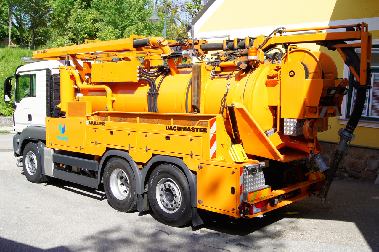 MAN TGS 28.360 BL 6x2-4/MÜLLER-KOMBI + Funk/TÜV/Euro5 - Szippantós autó: 3 kép. MAN TGS 28.360 BL 6x2-4/MÜLLER-KOMBI + Funk/TÜV/Euro5 - Szippantós autó: 3 kép.