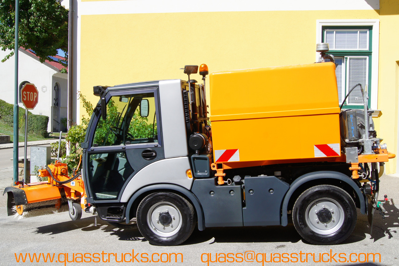 MULTICAR TREMO X56 Carrier CS/4x4/Euro 5/Besen/Wasserfass - Hóeltakarító gép: 2 kép. MULTICAR TREMO X56 Carrier CS/4x4/Euro 5/Besen/Wasserfass - Hóeltakarító gép: 2 kép.