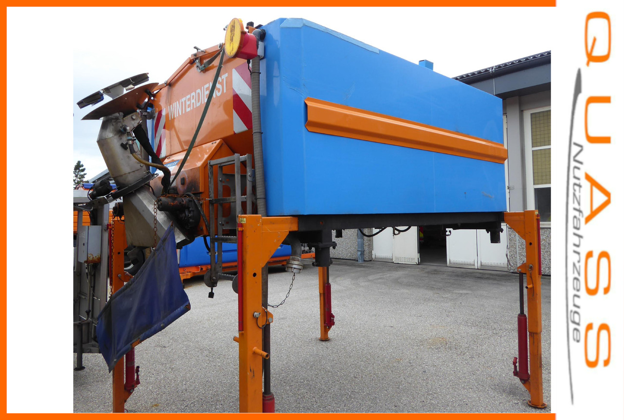 SPRINGER AS 280/Unimog U400 U500/4m³ Feuchtsalzstreuer/Salzstreuer/Streuer - Homok-/ Sószóró: 1 kép. SPRINGER AS 280/Unimog U400 U500/4m³ Feuchtsalzstreuer/Salzstreuer/Streuer - Homok-/ Sószóró: 1 kép.