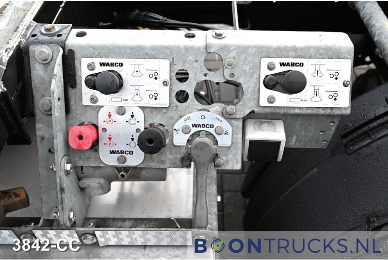 Félpótkocsi cserefelépítményes D-Tec FLEXITRAILER | 2x20-30-40-45ft HC * 2x LIFT AXLE * 3x EXTENDABLE * ADR * APK 10-2026 * NL TRAILER: 11 kép. Félpótkocsi cserefelépítményes D-Tec FLEXITRAILER | 2x20-30-40-45ft HC * 2x LIFT AXLE * 3x EXTENDABLE * ADR * APK 10-2026 * NL TRAILER: 11 kép.