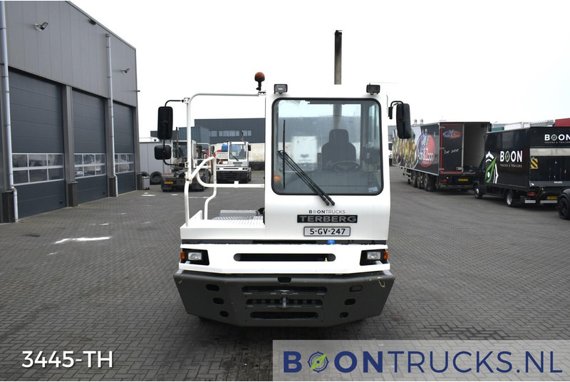 Terberg YT222 4x2 | TERMINAL TRUCK * NL KENTEKEN - Terminál targoncá: 5 kép. Terberg YT222 4x2 | TERMINAL TRUCK * NL KENTEKEN - Terminál targoncá: 5 kép.