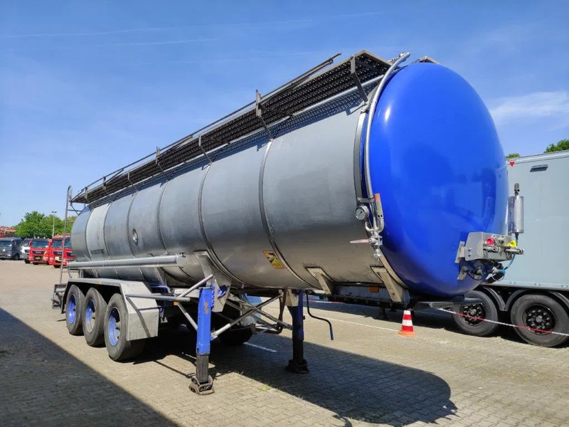 Burg 26165 liter Tankoplegger 1 kamer MET RVS Pomp - Tartályos félpótkocsi: 4 kép. Burg 26165 liter Tankoplegger 1 kamer MET RVS Pomp - Tartályos félpótkocsi: 4 kép.
