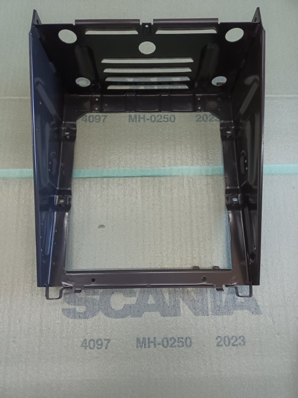 SCANIA BATTERY BOX - 367510 - Akkumulátor - Teherautó: 1 kép. SCANIA BATTERY BOX - 367510 - Akkumulátor - Teherautó: 1 kép.
