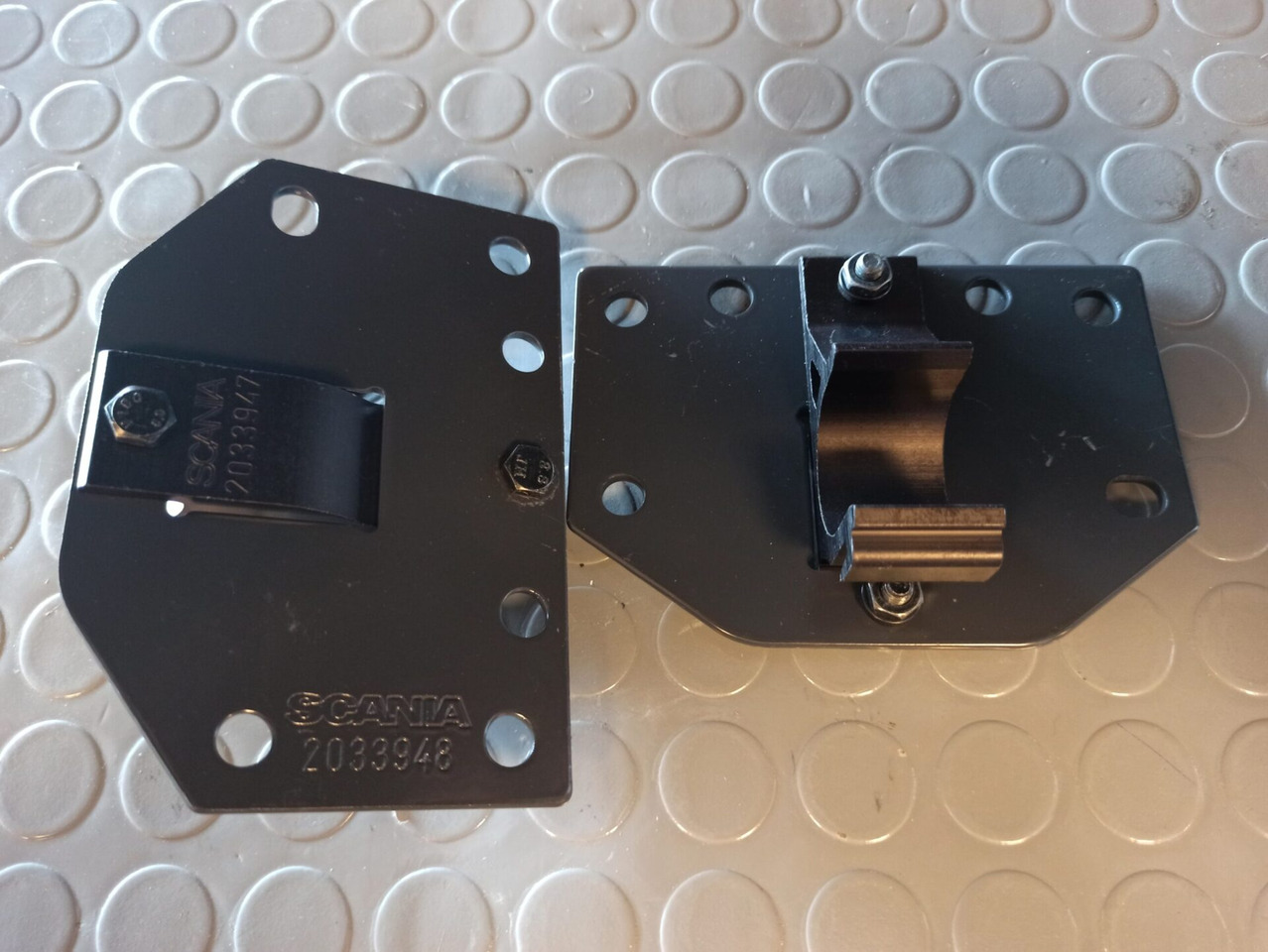 SCANIA BRACKET - 2052284 - Keret/ Alváz - Teherautó: 1 kép. SCANIA BRACKET - 2052284 - Keret/ Alváz - Teherautó: 1 kép.