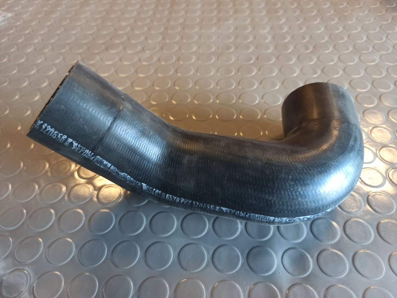 SCANIA HOSE 1854058 - Sebességváltó és alkatrészek - Teherautó: 1 kép. SCANIA HOSE 1854058 - Sebességváltó és alkatrészek - Teherautó: 1 kép.