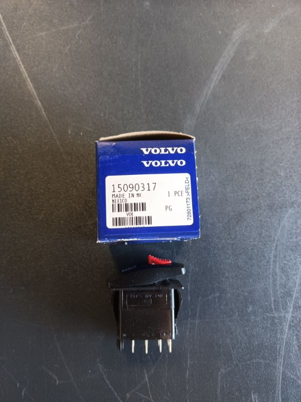 VOLVO CE CONTACT BUTTON 15090317 - Elektromos rendszer - Építőipari gépek: 2 kép. VOLVO CE CONTACT BUTTON 15090317 - Elektromos rendszer - Építőipari gépek: 2 kép.