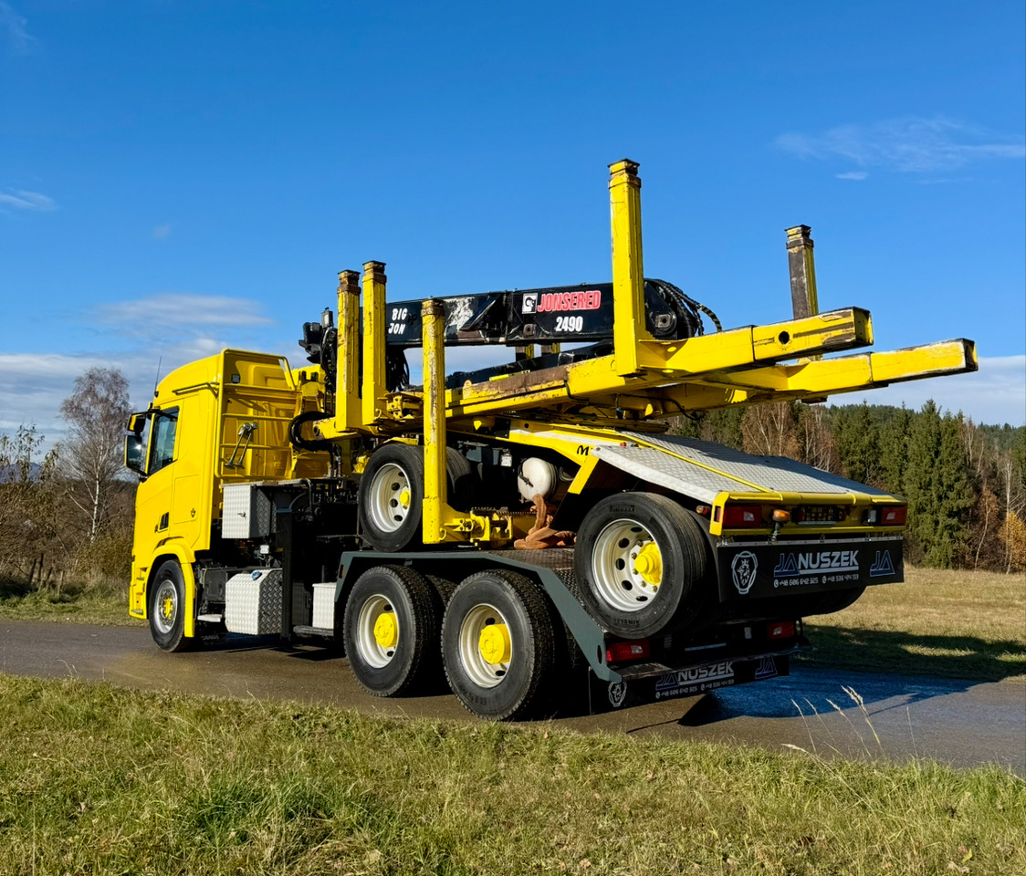 SCANIA R650 - Rönkszállító teherautó, Darus autó: 4 kép. SCANIA R650 - Rönkszállító teherautó, Darus autó: 4 kép.