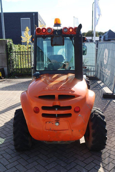 AUSA C250HX4 - Terepjáró képességű targoncá: 5 kép. AUSA C250HX4 - Terepjáró képességű targoncá: 5 kép.