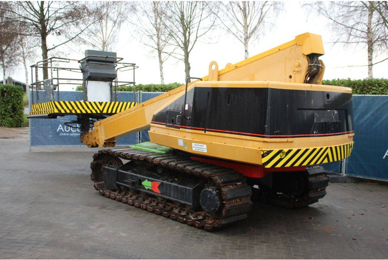 Aichi RZ150 - Teleszkópos emelő: 3 kép. Aichi RZ150 - Teleszkópos emelő: 3 kép.