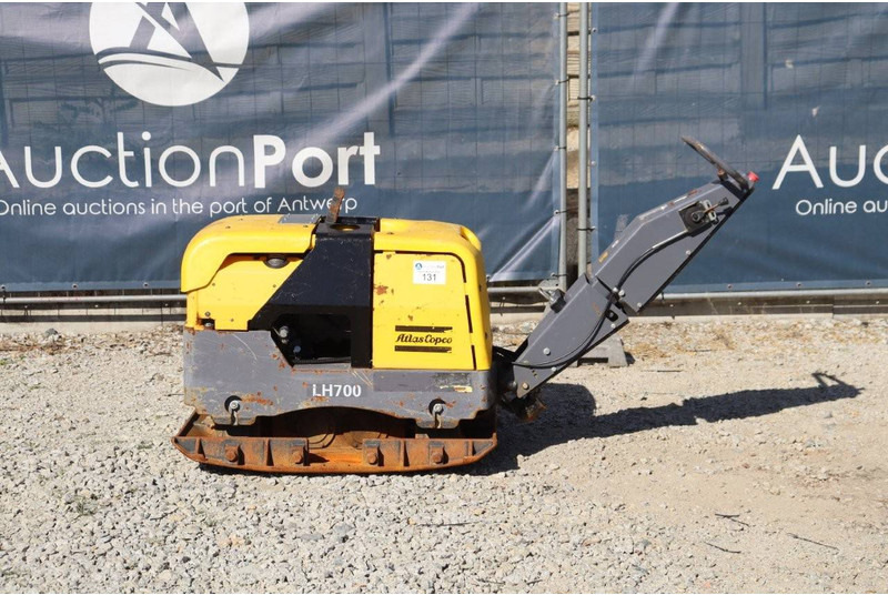 Atlas-Copco LH700 - Talajtömörítő: 2 kép. Atlas-Copco LH700 - Talajtömörítő: 2 kép.