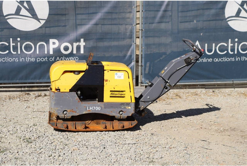 Atlas-Copco LH700 - Talajtömörítő: 1 kép. Atlas-Copco LH700 - Talajtömörítő: 1 kép.