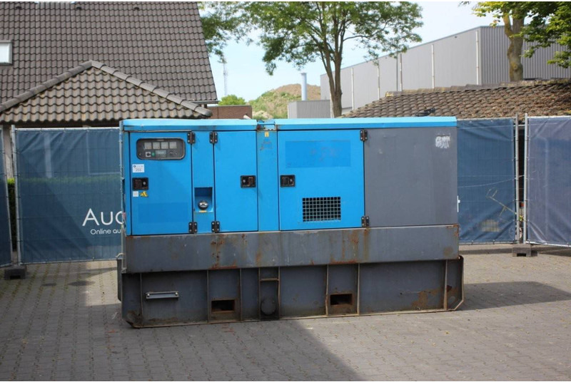 Atlas-Copco QAS150 - Áramfejlesztő: 1 kép. Atlas-Copco QAS150 - Áramfejlesztő: 1 kép.