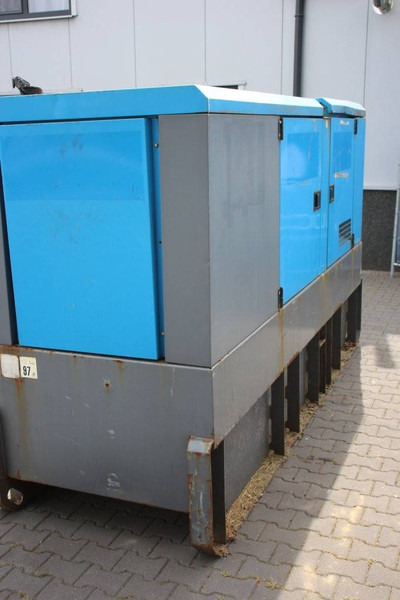 Atlas-Copco QAS150 - Áramfejlesztő: 5 kép. Atlas-Copco QAS150 - Áramfejlesztő: 5 kép.