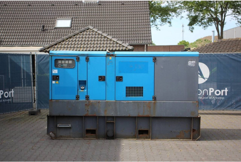 Atlas-Copco QAS150 - Áramfejlesztő: 2 kép. Atlas-Copco QAS150 - Áramfejlesztő: 2 kép.