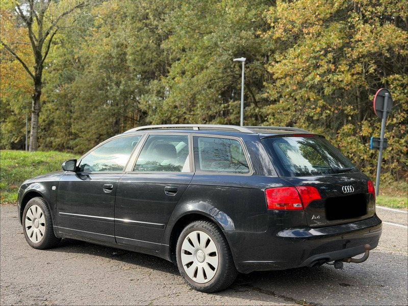 Audi A4 Avant 1.9 TDI - Szedán: 2 kép. Audi A4 Avant 1.9 TDI - Szedán: 2 kép.