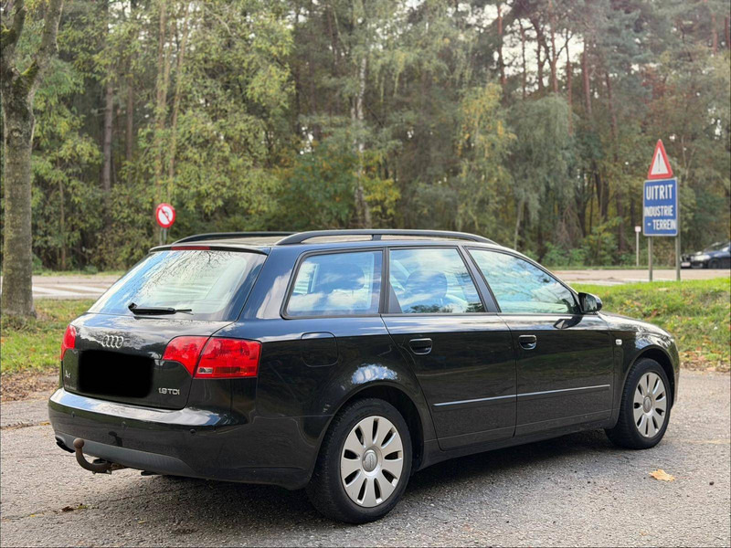 Audi A4 Avant 1.9 TDI - Szedán: 3 kép. Audi A4 Avant 1.9 TDI - Szedán: 3 kép.