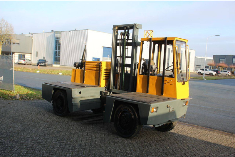 BAUMANN AS 40 12 45 - Oldalrakodó targoncá: 3 kép. BAUMANN AS 40 12 45 - Oldalrakodó targoncá: 3 kép.