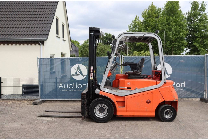 BT C4E500V - Elektromos targonca: 2 kép. BT C4E500V - Elektromos targonca: 2 kép.