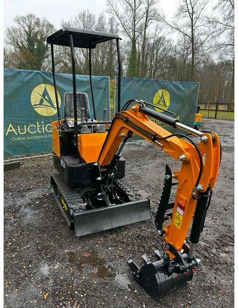 Beartrac HT10 - Minikotró: 4 kép. Beartrac HT10 - Minikotró: 4 kép.