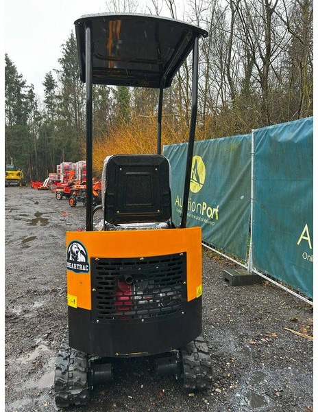 Beartrac HT10 - Minikotró: 2 kép. Beartrac HT10 - Minikotró: 2 kép.