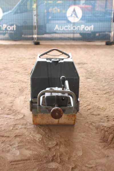 Belle TDX650A - Talajtömörítő: 4 kép. Belle TDX650A - Talajtömörítő: 4 kép.