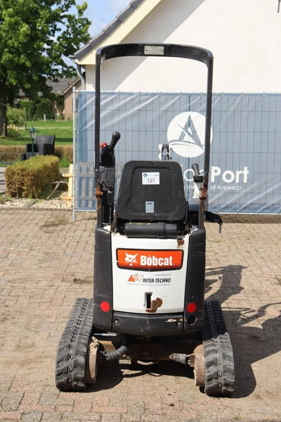 Bobcat E10 - Minikotró: 5 kép. Bobcat E10 - Minikotró: 5 kép.