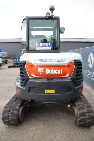 Bobcat E50Z - Lánctalpas kotró: 4 kép. Bobcat E50Z - Lánctalpas kotró: 4 kép.
