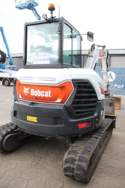 Bobcat E50Z - Lánctalpas kotró: 5 kép. Bobcat E50Z - Lánctalpas kotró: 5 kép.