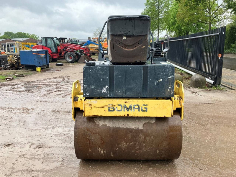 Bomag BW 120 - Henger: 4 kép. Bomag BW 120 - Henger: 4 kép.
