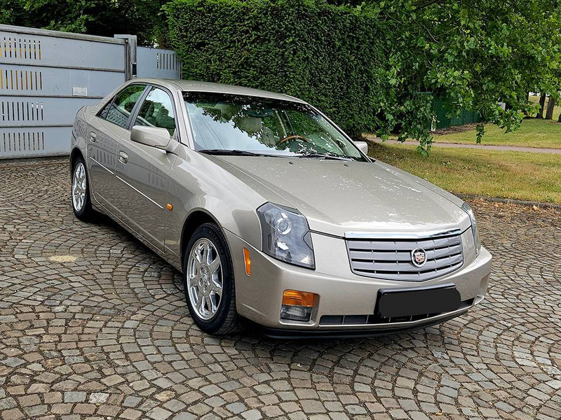 Cadillac CTS (gen I) 3.2 V6 - Szedán: 2 kép. Cadillac CTS (gen I) 3.2 V6 - Szedán: 2 kép.