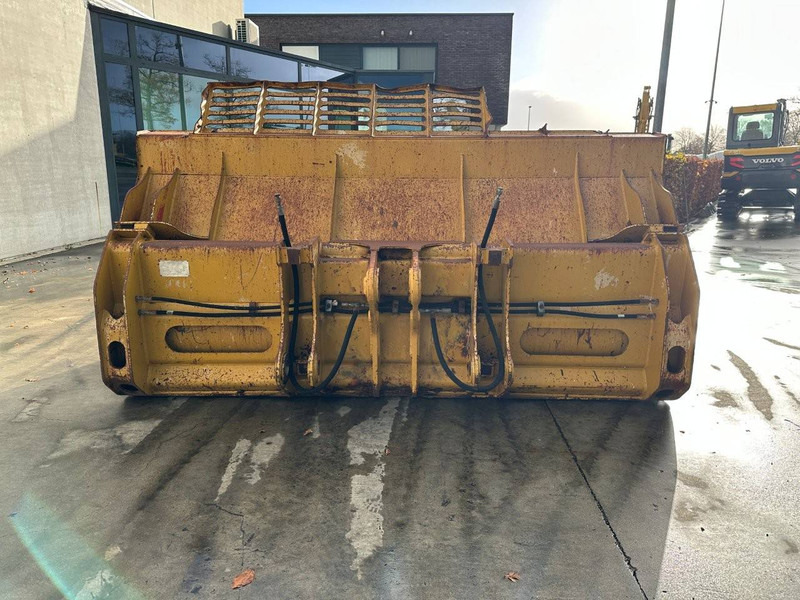 Cat CH-09-000132-15 - Kanál: 4 kép. Cat CH-09-000132-15 - Kanál: 4 kép.