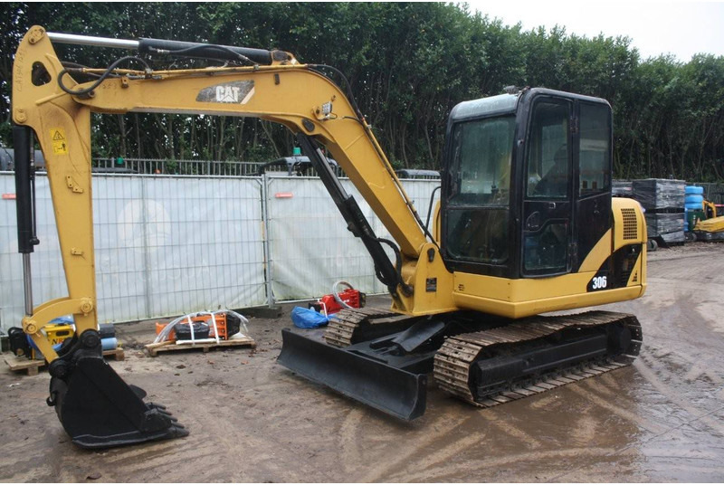 Caterpillar 306 - Lánctalpas kotró: 2 kép. Caterpillar 306 - Lánctalpas kotró: 2 kép.