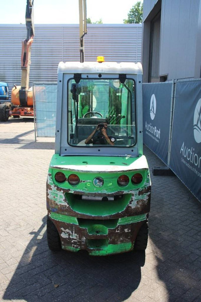 Cesab M325D - Dízel targonca: 4 kép. Cesab M325D - Dízel targonca: 4 kép.